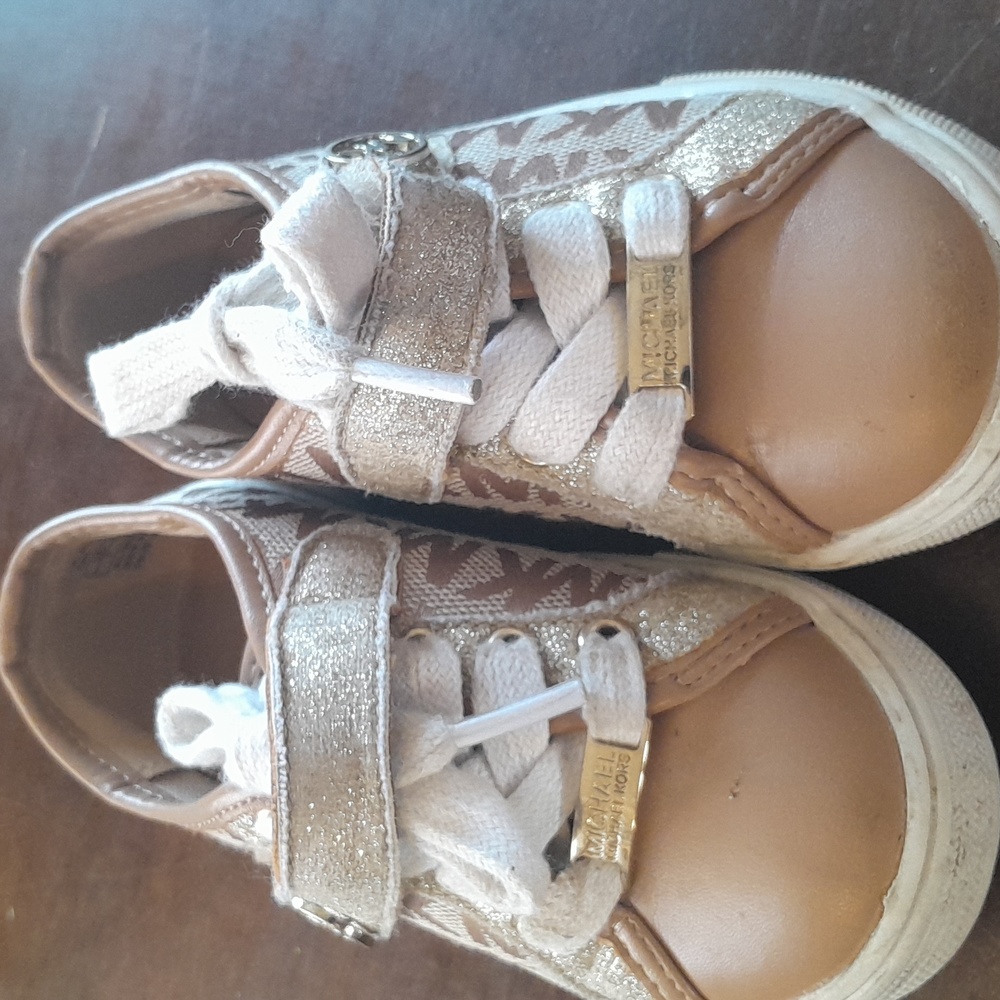 Michael kors , girl's size 7
